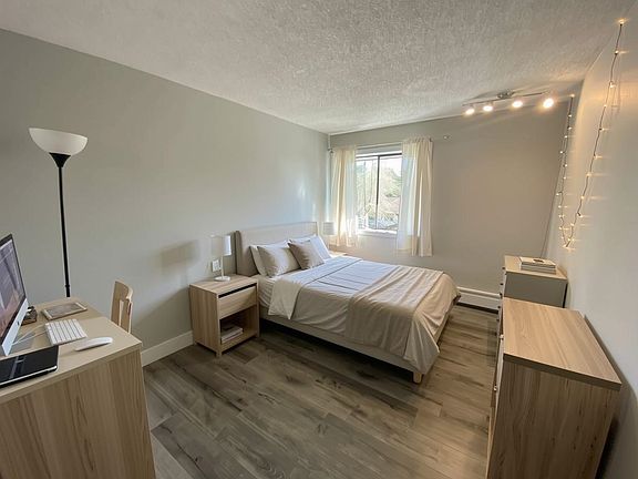 3rd image of 13977 74th Ave #312