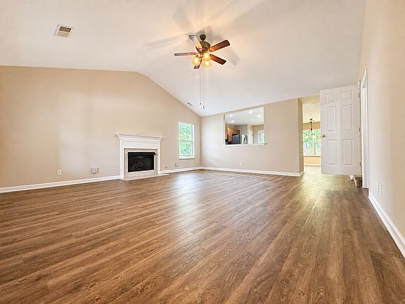 2nd image of 1011 Bradford Park Rd