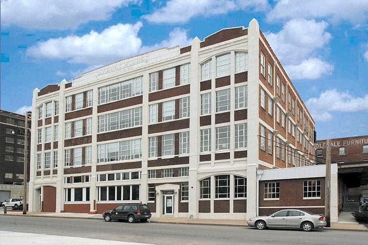 1st image of 2029 Wyandotte St APT 301