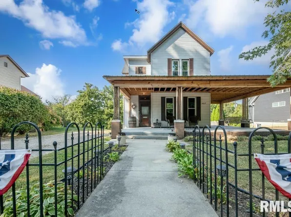 507 W 3rd St, Delavan, IL 61734