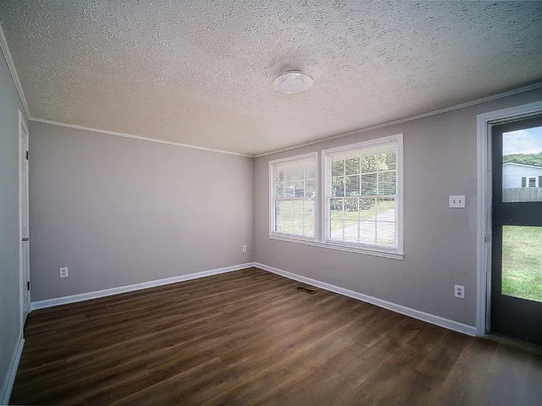 2017 Redwood Cir — Photo 13