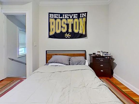 4th image of 48 Burton St #1