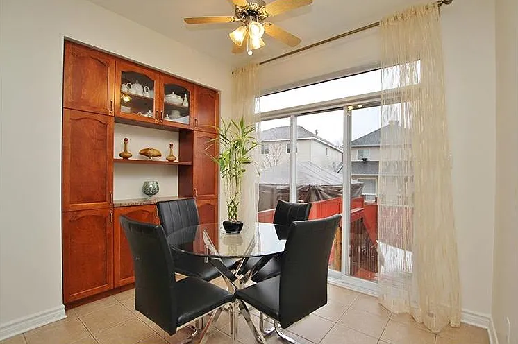 106 Hornchurch Ln — Photo 9