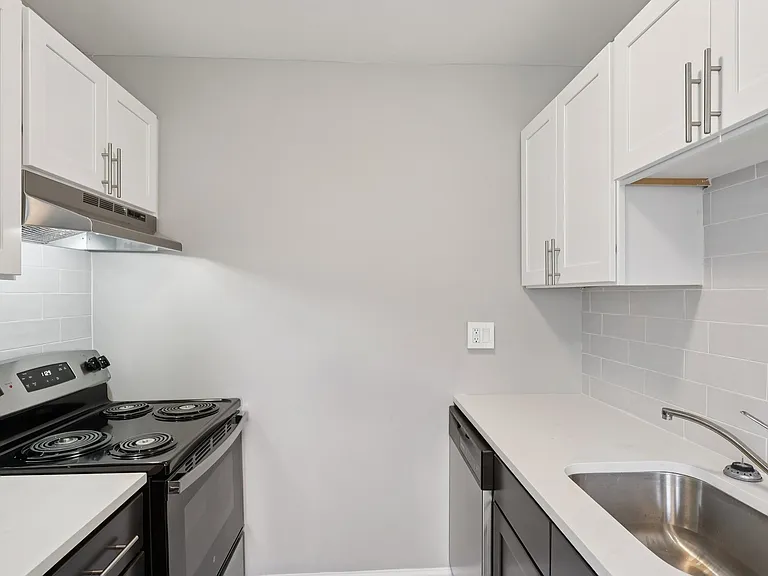 Elevate your lifestyle at Mt. Vernon Apartments with modern kitchens featuring sleek countertops and ample cabinet space. Enjoy convenient amenities and a welcoming community atmosphere. Schedule your tour today to see your new home!