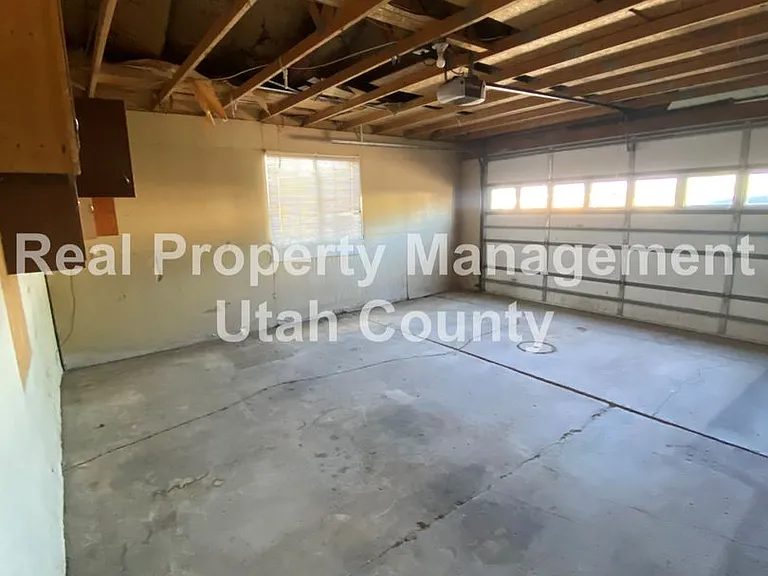 1285 W Utah Ave — Photo 33