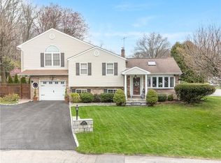 1 Seward Ct, Montrose, NY 10548