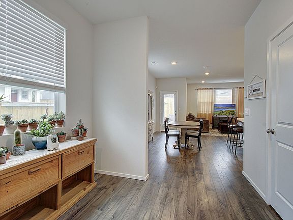 5th image of 13718 NE 67th Way