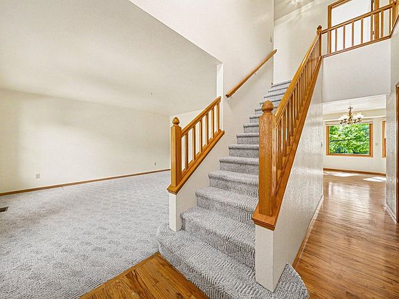 3rd image of 4209 Wellington Dr