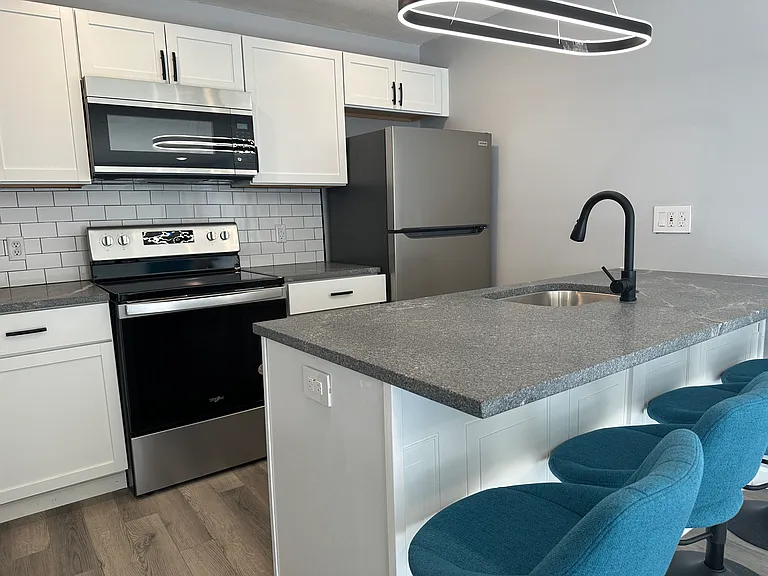 112 Blossom Rd #13 — Photo 37
