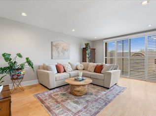 895 Woodside Ln E UNIT 1, Sacramento, CA 95825