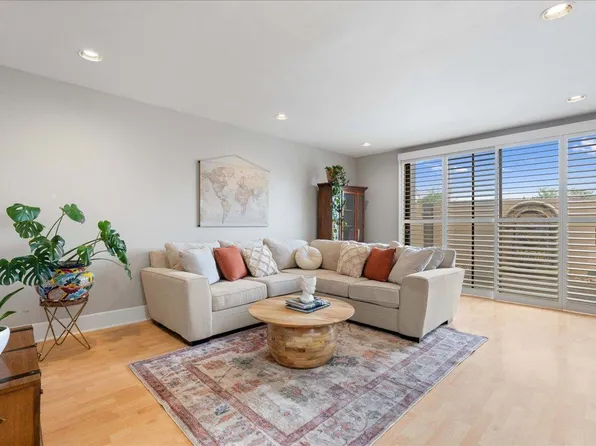 895 Woodside Ln E Unit 1, Sacramento, CA 95825