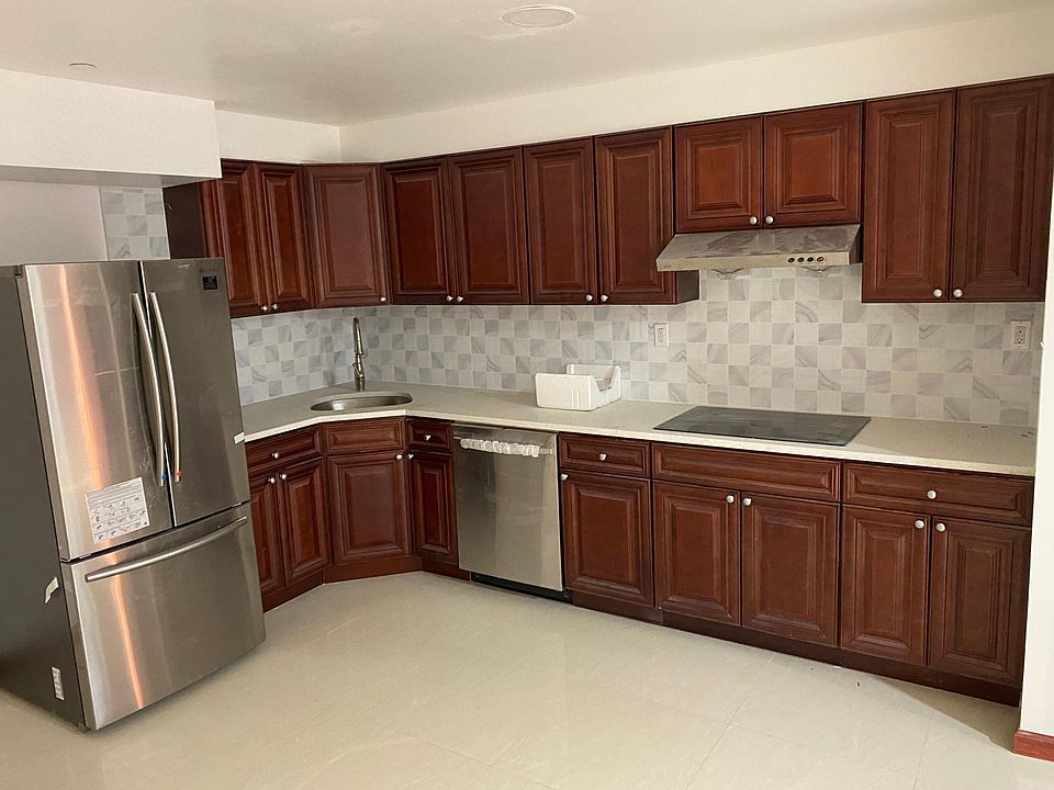 1st image of 222 Dongan Hills Ave