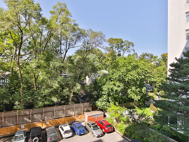 494 Avenue Rd — Photo 18