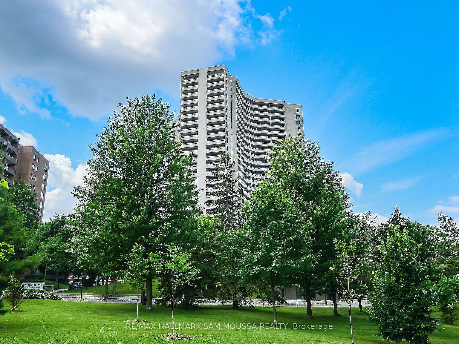 2 bed, $2,000 — Photo 2