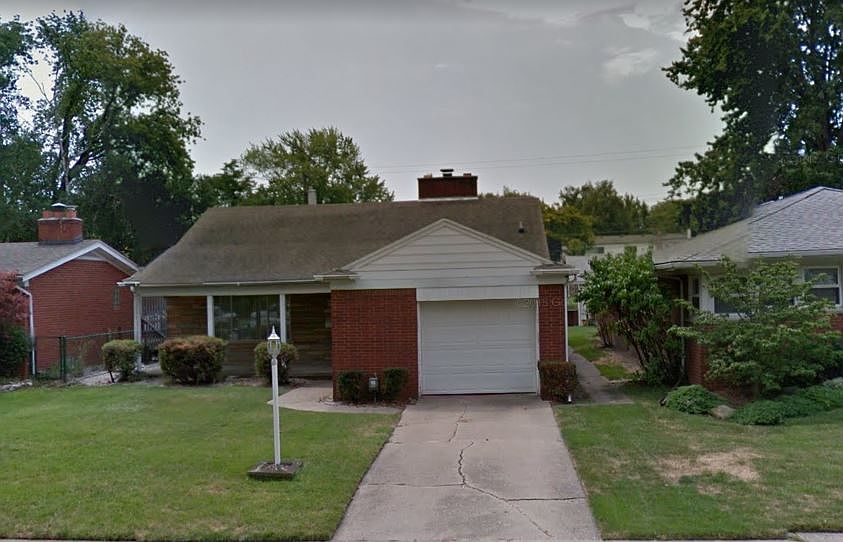 1st image of 22406 Alexander St