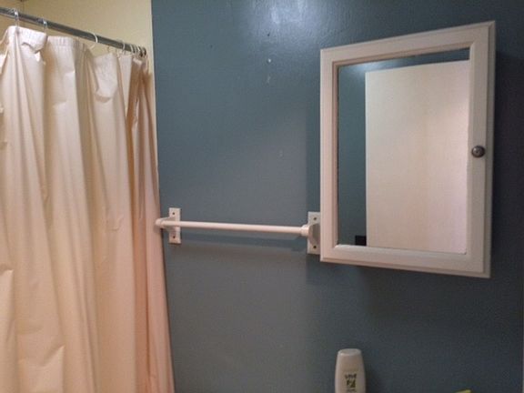 Main floor 4 pc bath