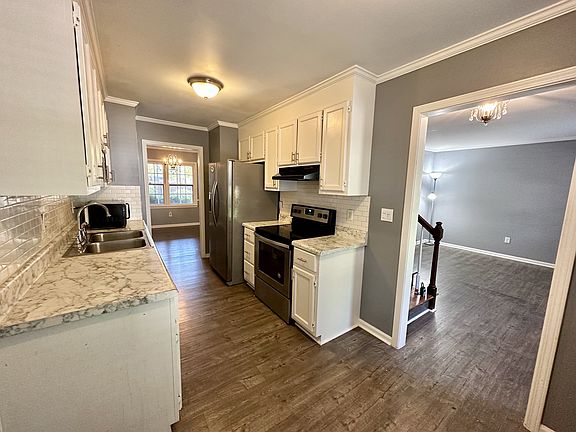 3rd image of 900 N Main St Unit 41