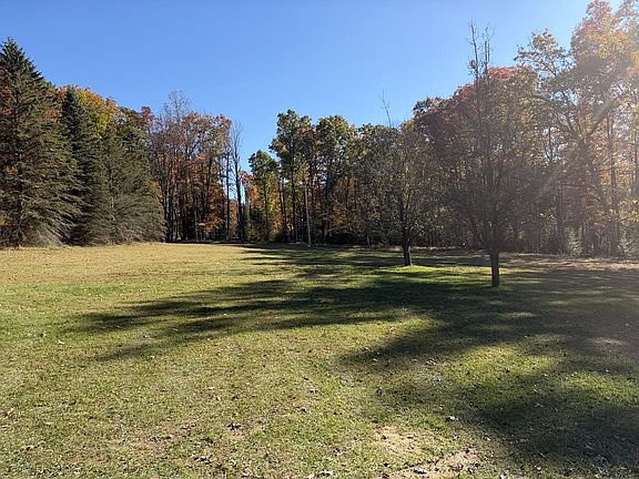 2nd image of 869 Pine Run Rd