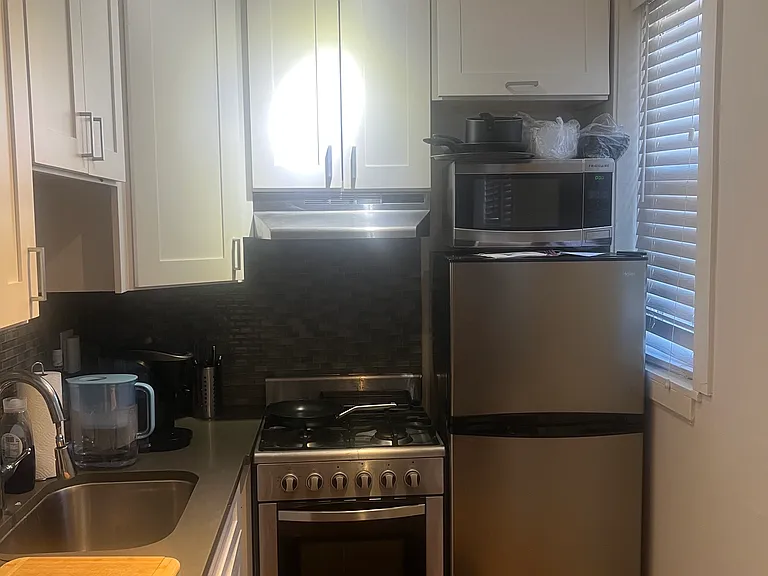 511 W Belmont Ave #7 — Photo 1