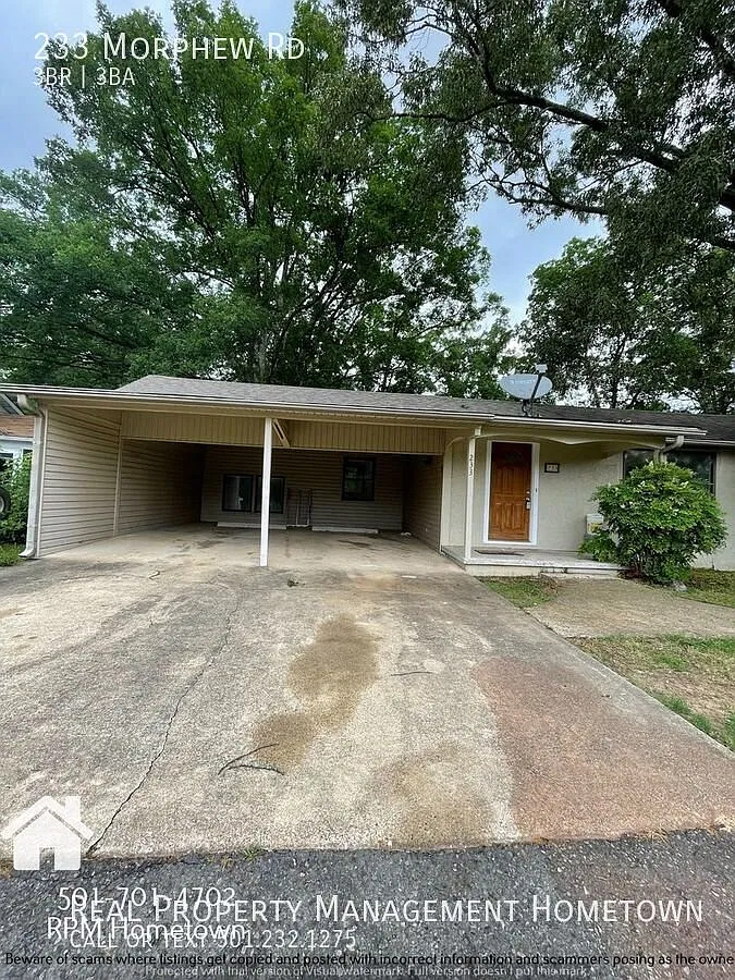 Beautiful 3 bedroom 2.5 bath home on Lake Hamilton — Photo 1