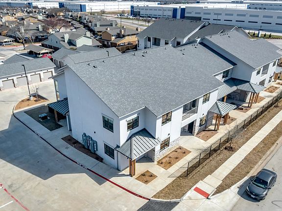 5th image of 2201 E Arbrook Blvd #101