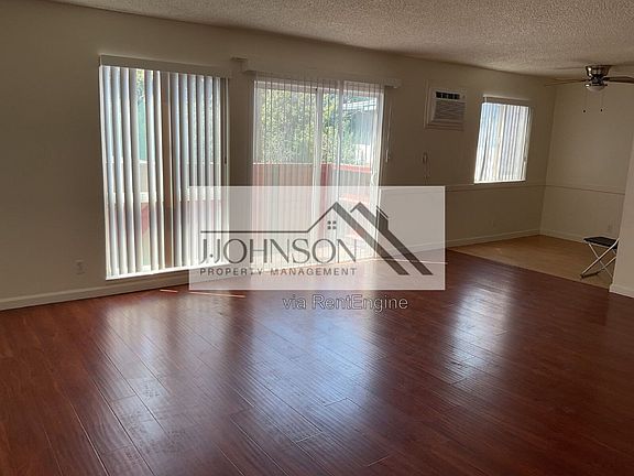 3rd image of 1536 Lincoln Blvd APT B