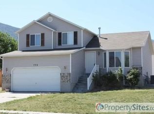 772 E Middle Canyon Ct, Tooele, UT 84074