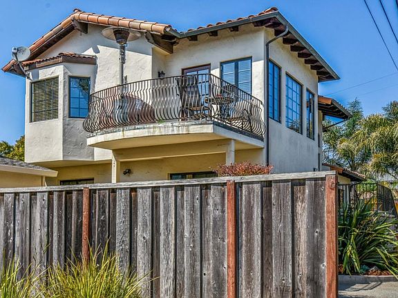3rd image of 107 Beachgate Way