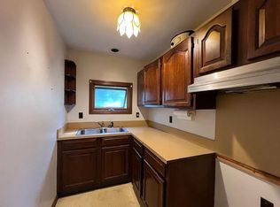 509 N Belmont St APT 3, Fall River, MA 02720