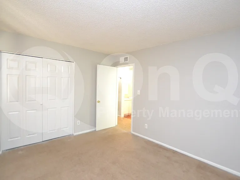 2201 W Belmont Ave #4 — Photo 14
