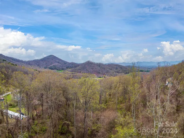 99999 Hookers Gap Rd, Candler, NC 28715