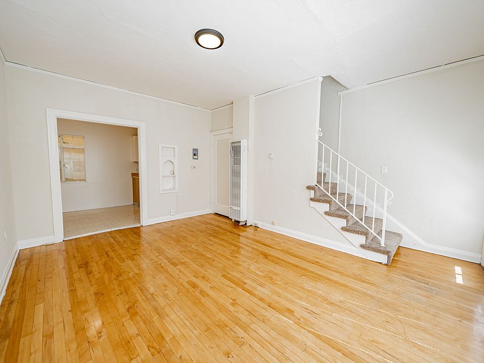 1st image of 2867 Macarthur Blvd #2