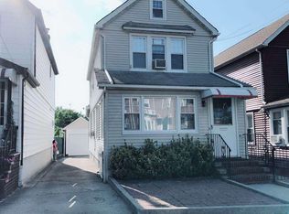5920 162nd St, Fresh Meadows, NY 11365