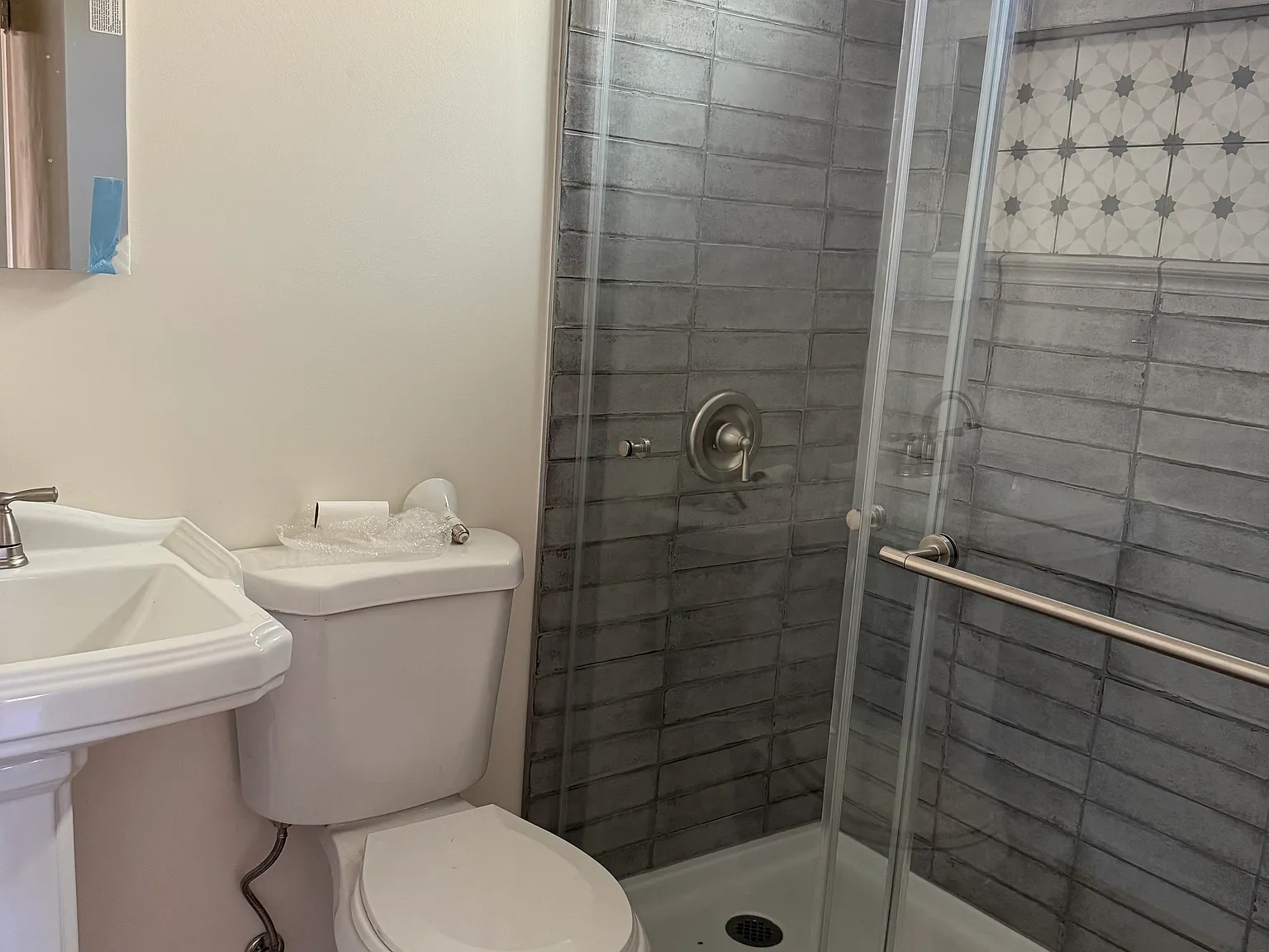 1 bed, 400 sqft, $1,995 — Photo 2