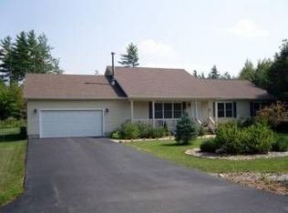 39 Rollman Cir, Hadley, NY 12835