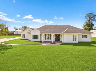 14377 Lazy Oaks Dr, Gonzales, LA 70737