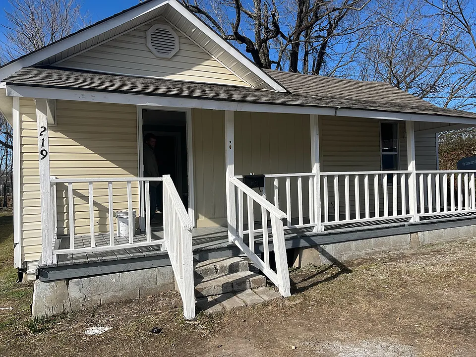 219 Haywood St