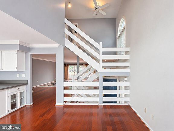 4th image of 84 Andover Ct