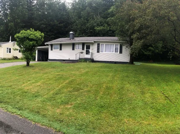 7 Cooley St, Barre, VT 05641