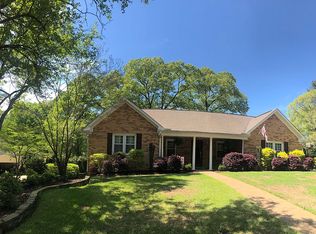 5318 Lakehurst Dr, Northport, AL 35473