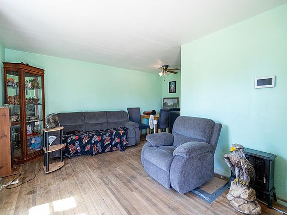 2nd image of 211 35th St
