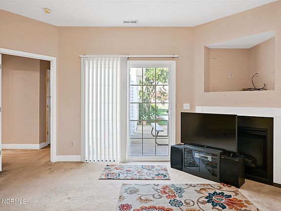 4th image of 1552 Honeybee Ln