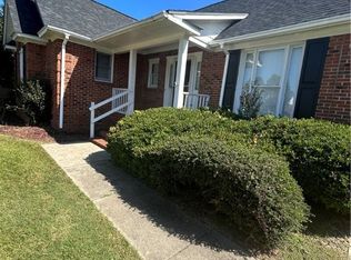 1195 Helmsley Dr, Fayetteville, NC 28314