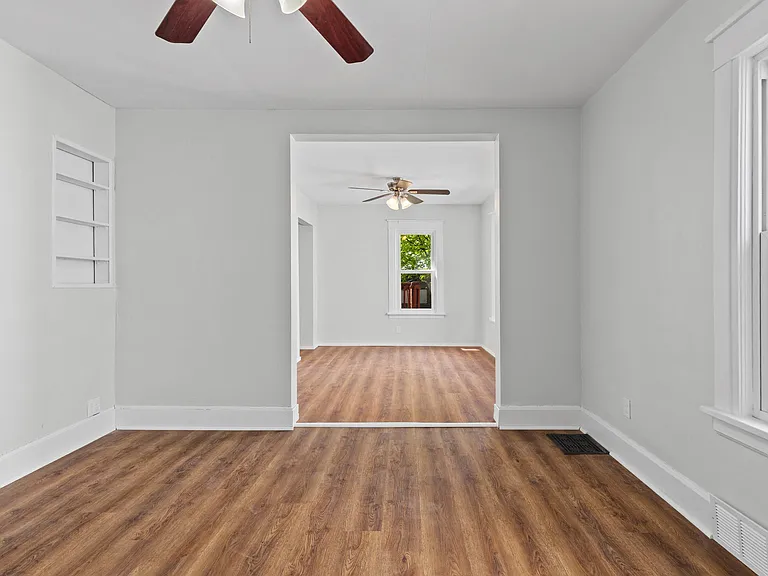 134 W Chestnut St — Photo 7