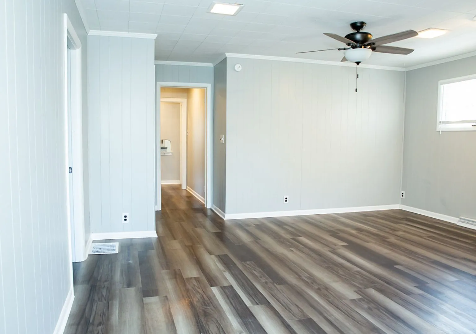 Next-Level Student Living | 3,000+ Sq Ft 4BR Home Steps from Ball State Pre-Lease Now! — Photo 2