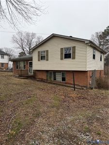 16109 Meridian Ave, Chester, VA, 23831