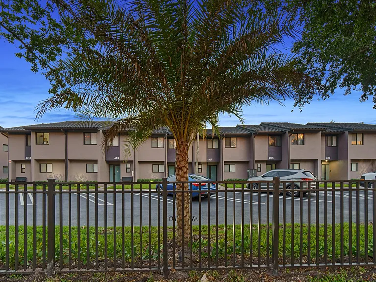 4315 NW 115th Ave #4315 — Photo 16