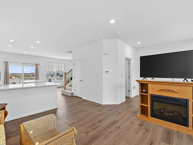 25631 W Wakefield Dr — Photo 15