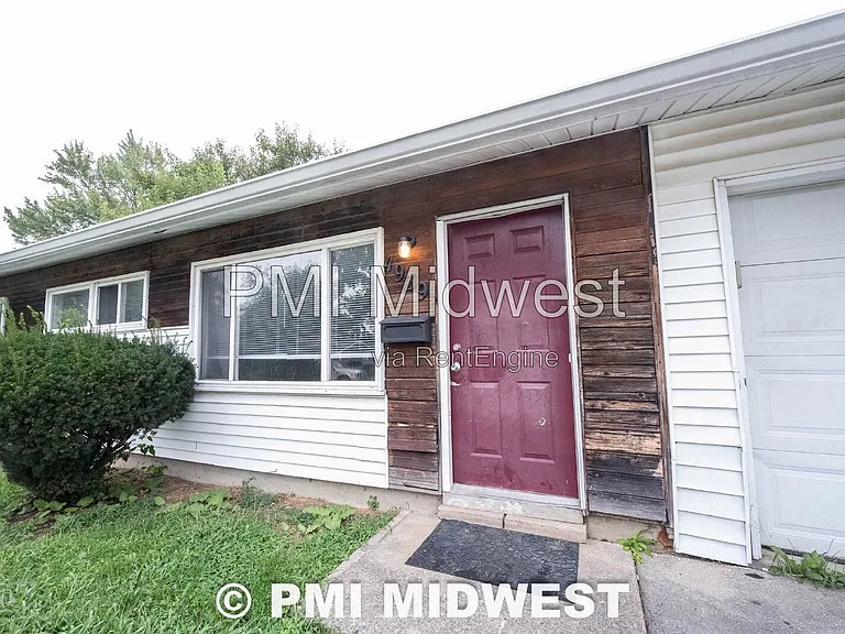 4939 Katherine Dr — Photo 2