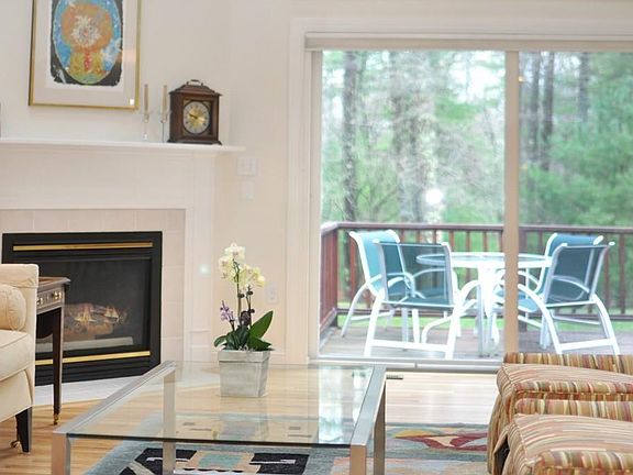2nd image of 25 Windingwood Ln